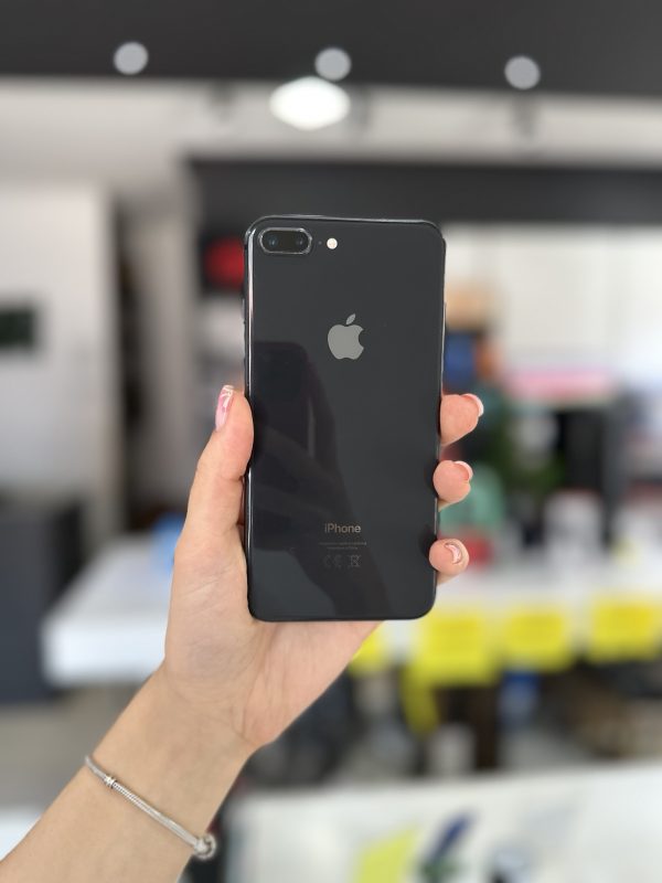 Apple Iphone 8 Plus 64GB Black | 100% zdravlje | polovan
