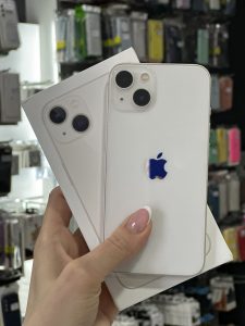 Apple Iphone 13 128GB Starlight | 87% zdravlje baterije | polovan