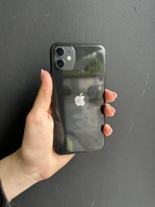 Apple iPhone 11 128GB Black | 100% zdravlje baterije | polovan