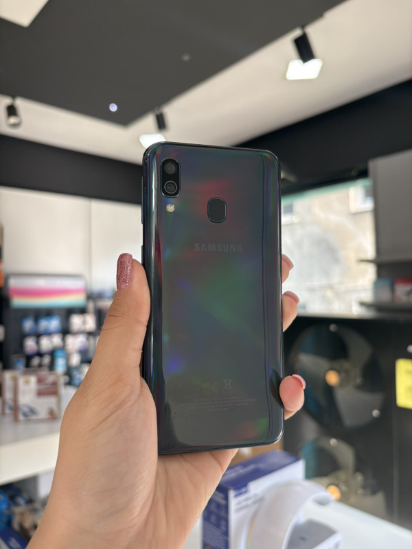 a40 1 Samsung Galaxy A40 4GB 64GB Black | polovan - Image 1